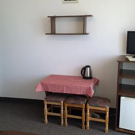 Klif Goscinne W Centrum Blisko Morza Vendégház