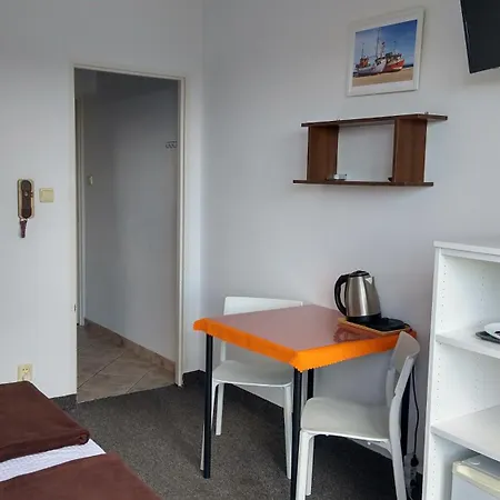 Гостевой дом Klif Goscinne W Centrum Blisko Morza Устроне-Морске